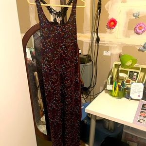 Super cute maxi dress with beautiful lace detail